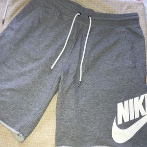 Nike cotton men’s shorts